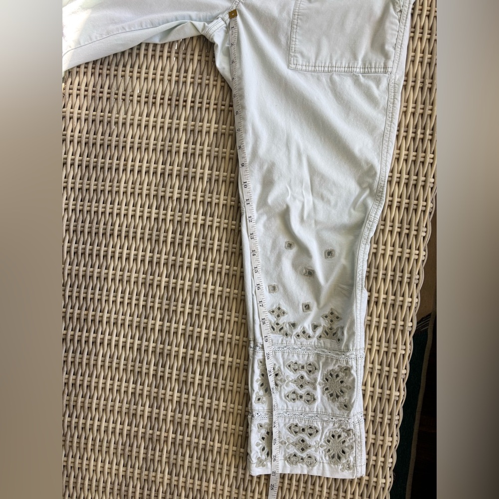 Anthropologie The Wanderer Eyelet Cropped Ankle Utility Pants 28 boho prairie - Picture 8 of 9